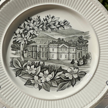Breakfast plate / Dessert plate - Wedgwood - RURAL ENGLAND PRINTS - Armitage Park in grey with off-white
