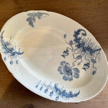 Schaal / Serveerschaal - plat, ovaal, model - Societe Ceramique Maestricht - décor MORPHÉE uitgevoerd in grijs-blauw