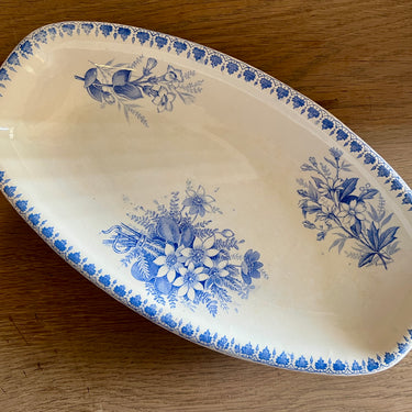 Vleesschaal / Ravier - Societe Ceramique Maestricht - décor CILLA uitgevoerd in lichtblauw