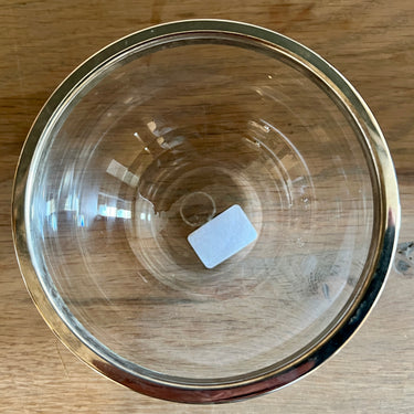 Nestschaal - gemerkt maar onleesbaar - uitgevoerd in vrij dik glas met een chrome omranding - klein model