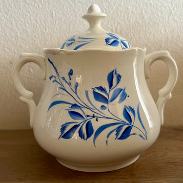 Sugar bowl - Nimy - Mouzin Lecat - decorated with blue flowers