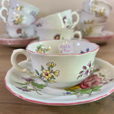 Kop en schotel - Spode England - décor MARLBOROUGH SPRAY met verschillende kleuren bloemen