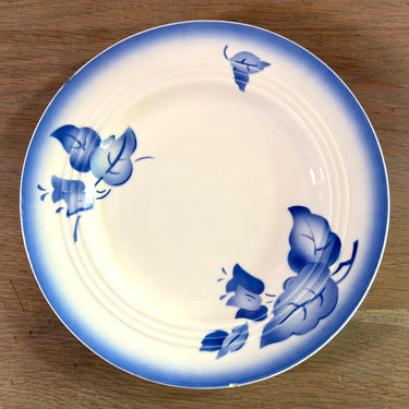 Ontbijtbord / Dessertbord - ongemerkt (alleen nummers) - décor in blauw met bladeren en bloemen