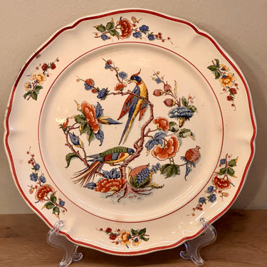 Plate / Decorative plate - Villeroy &amp; Boch Mettlach - PHOENIX decor with birds of paradise - decor no. 1570 - in red, blue, yellow, and green with a red fillet edge on a scalloped rim