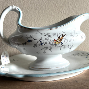 Gravy boat / saucer - scalloped edge - Petrus Regout - decor BIRD SONG