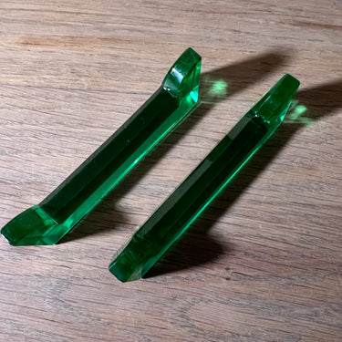 Messenlegger - gemaakt van geslepen ureum donkergroen kristal