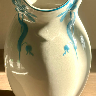 Lampetkan / Waterkan - Societe Ceramique Maestricht - model OCTOGONE - décor in relief, ingekleurd azuurblauw