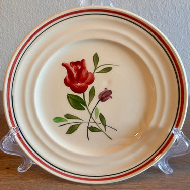 Dessert plate / Pastry plate - Boch - decoration of a hand-painted rose in dark red and a smaller rosebud in lilac/purple