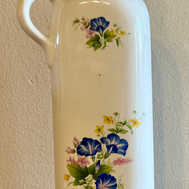 Drankfles / Drinkfles - Porcelaine Revol (Saint Uze) - Made in France - driehoekig porseleinen fles met stopje en metalen sluiting