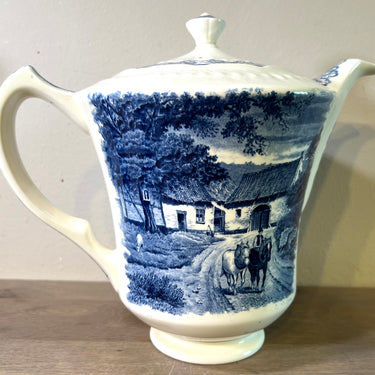 Koffiepot - Societe Ceramique Maestricht - decor BOERENHOEVE uitgevoerd in blauw