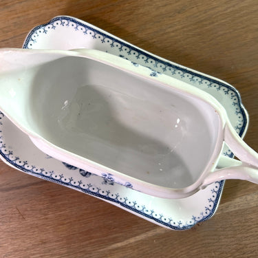 Gravy boat - Petrus Regout - MEIBLOEM decor with rectangular attached underplate in blue