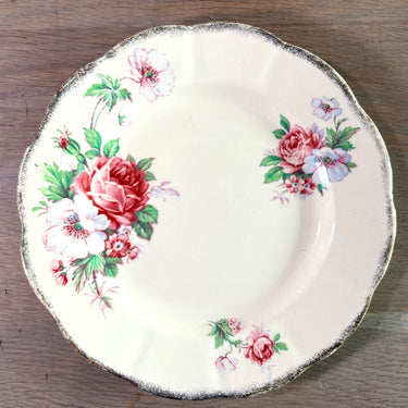Breakfast plate / Dessert plate - Royal Leighthon Ware England - rose and white flower decor on a cream background
