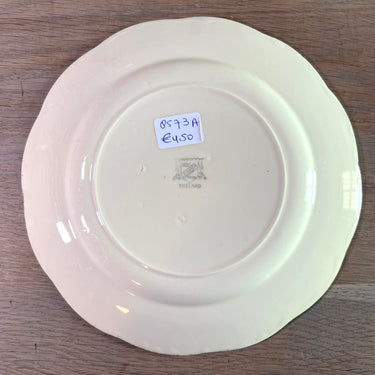 Breakfast plate / Dessert plate - Royal Leighthon Ware England - rose and white flower decor on a cream background