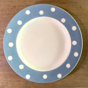 Ontbijtbord / Dessertbord - Boch - vorm SATURNE/MIAMI - decor PASTILLES met stippen in wit op een grijs/blauwe rand