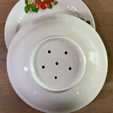 Fruit test - 2-piece porcelain - Winterling Bavaria (Germany) - strawberry decor on both saucer and colander