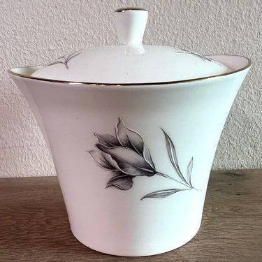 Zuckerdose - Boch Porzellan - aus weißem Porzellan mit Blumendekor in Grau/Lila und goldfarbenen Rändern
