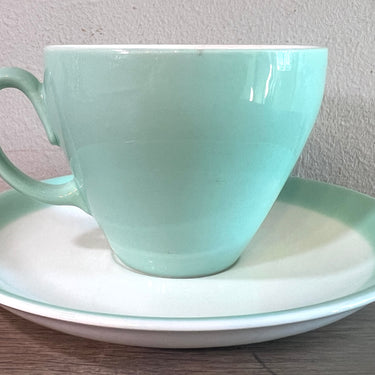 Kop en schotel - Royal Sphinx - uitgevoerd in groene pastel kleur