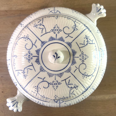 Soepterrine - Boch - decor COPENHAGUE uitgevoerd in blauw - vorm SAXE