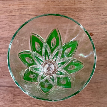 Glass / Sherry glass on foot - VMC Reims (Verreries Mècaniques Champenoises) - Harlequin in green