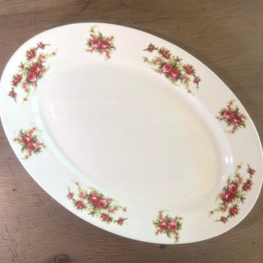 Schaal / Bord - groter, ovaal, model - Boch - decor DUBBELROOSJE met goudkleur randen