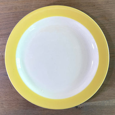Ontbijtbord / Dessertbord - Petrus Regout - uitvoering met geel pastelkleur rand