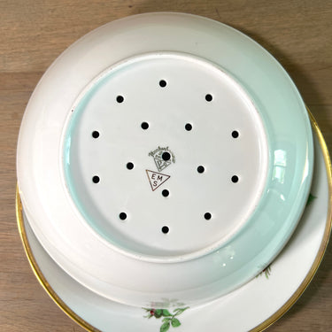 Fruittest - 2-delig groter model - Plankenhammer Floss Bavaria - porselein uitgevoerd met decor van een grote roos omgeven met kleine roosjes