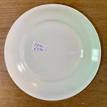 Ontbijtbord / Dessertbord - Rivanel (Arcopal) France - melkglas met blauwe bloemdecoratie