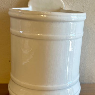 Borstelhouder / Borstelpot / Lepelpot / Lepelhouder - Boch - uitgevoerd in wit - met ophangoog