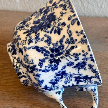 Kopje (zonder schotel) - kleiner, achthoekig, model - Nimy - decor POMPADOUR uitgevoerd in blauw/wit