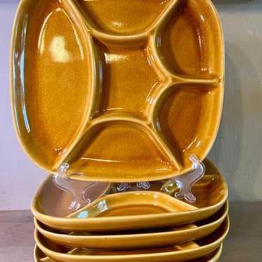 Fonduebord / Gourmetbord - bijna vierkant model - Boch Keralux - décor in lichtbruine kleur