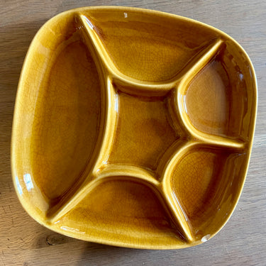 Fonduebord / Gourmetbord - bijna vierkant model - Boch Keralux - décor in lichtbruine kleur