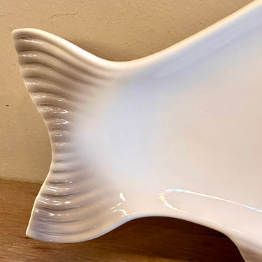 Visschaal / Schaal - groot model - Waechtersbach - model in visvorm - uitgevoerd in de kleuren grijs-bruin en taupe met crème