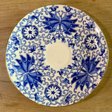 Onderschotel / Schotel - Boch Frères Kéralux - décor BRETAGNE uitgevoerd in blauw met goudkleurig biesje