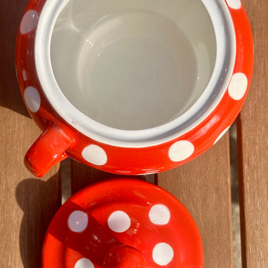 Suikerpot - Nimy - décor van witte bolletjes/polka dots op rode ondergrond