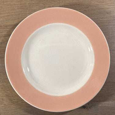 Ontbijtbord / Dessertbord - gemerkt met een driehoekje (waarschijnlijk Hongaars) - uitvoering met een pastelroze rand