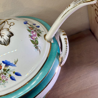 Soup tureen / Terrine - including matching serving spoon - Petrus Regout - decor of hand-painted flowers