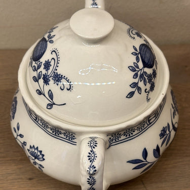 Sugar Bowl - Enoch Wedgwood Tunstall Ltd. - BLUE HERITAGE decor