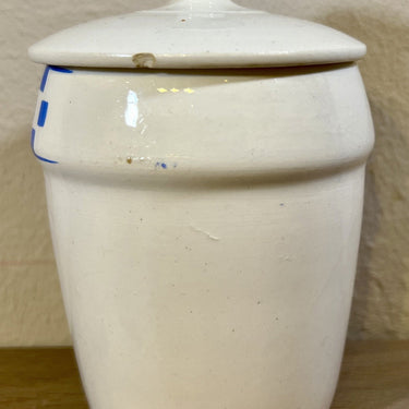 Vorratsdose - kleines Modell - Nimy - in creme mit blauem Schriftzug MUSCADE und Würfeldekor