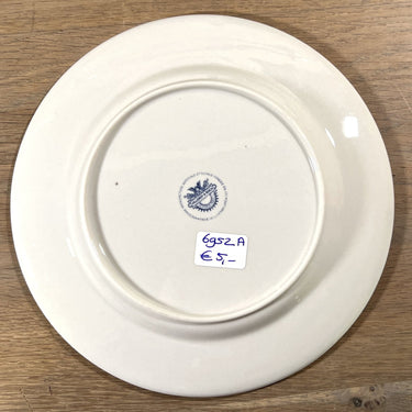 Breakfast plate / Dessert plate - Villeroy &amp; Boch - decor of yellow colored plums with green leaves