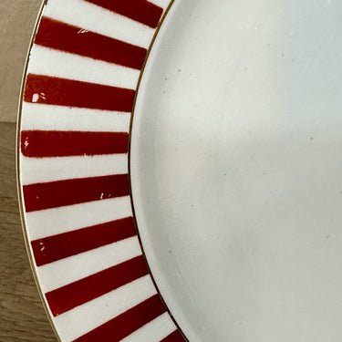 Frühstücksteller / Dessertteller - Nimy - mit Streifendekor in Rot und goldfarbenen Fileträndern
