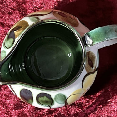 Milchkännchen - Boch - Form MENUET - Dekor IN THE MOOD mit dunkelgrüner Innenseite