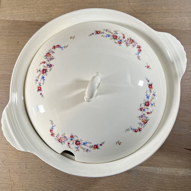 Soup tureen / covered dish - Petrus Regout - decor with small purple/pink roses