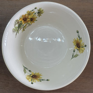 Schaal / Kom - rond, wijd uitlopend, model - Villeroy & Boch - uitgevoerd in donkergele buitenzijde
