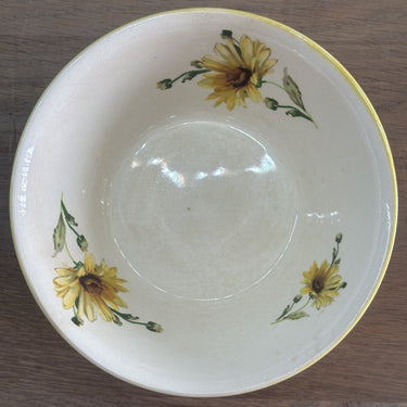 Schaal / Kom - rond, wijd uitlopend, model - Villeroy & Boch - uitgevoerd in donkergele buitenzijde