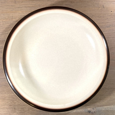 Tiefer Teller / Suppenteller / Pastateller - Boch - Dekor SIERRA (Steinzeug?) in creme mit braunem Rand - Form MENUET