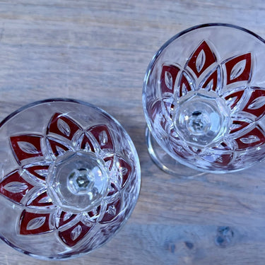 Glas auf Fuß - VMC Reims (Verreries Mècaniques Champenoises) - Harlekin in Rot
