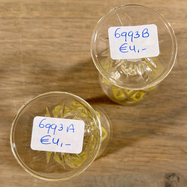 Glas / Likörglas auf Fuß - VMC Reims (Verreries Mècaniques Champenoises) - Harlekin in Gelb