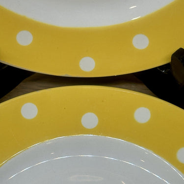 Frühstücksteller / Dessertteller - Boch - Dekor mit PASTILLES/DOTS in weiß auf gelbem Rand