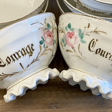 Small bowl - on scalloped foot - porcelain - unmarked (Brussels porcelain?) - with hand-painted roses