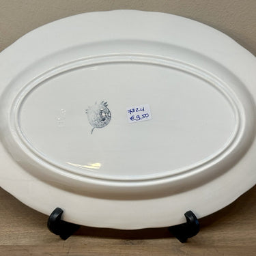 Schüssel / Teller - größer, oval, Modell - Boch - Dekor in cremeweißer Farbe